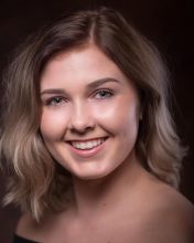 Annelies Headshot